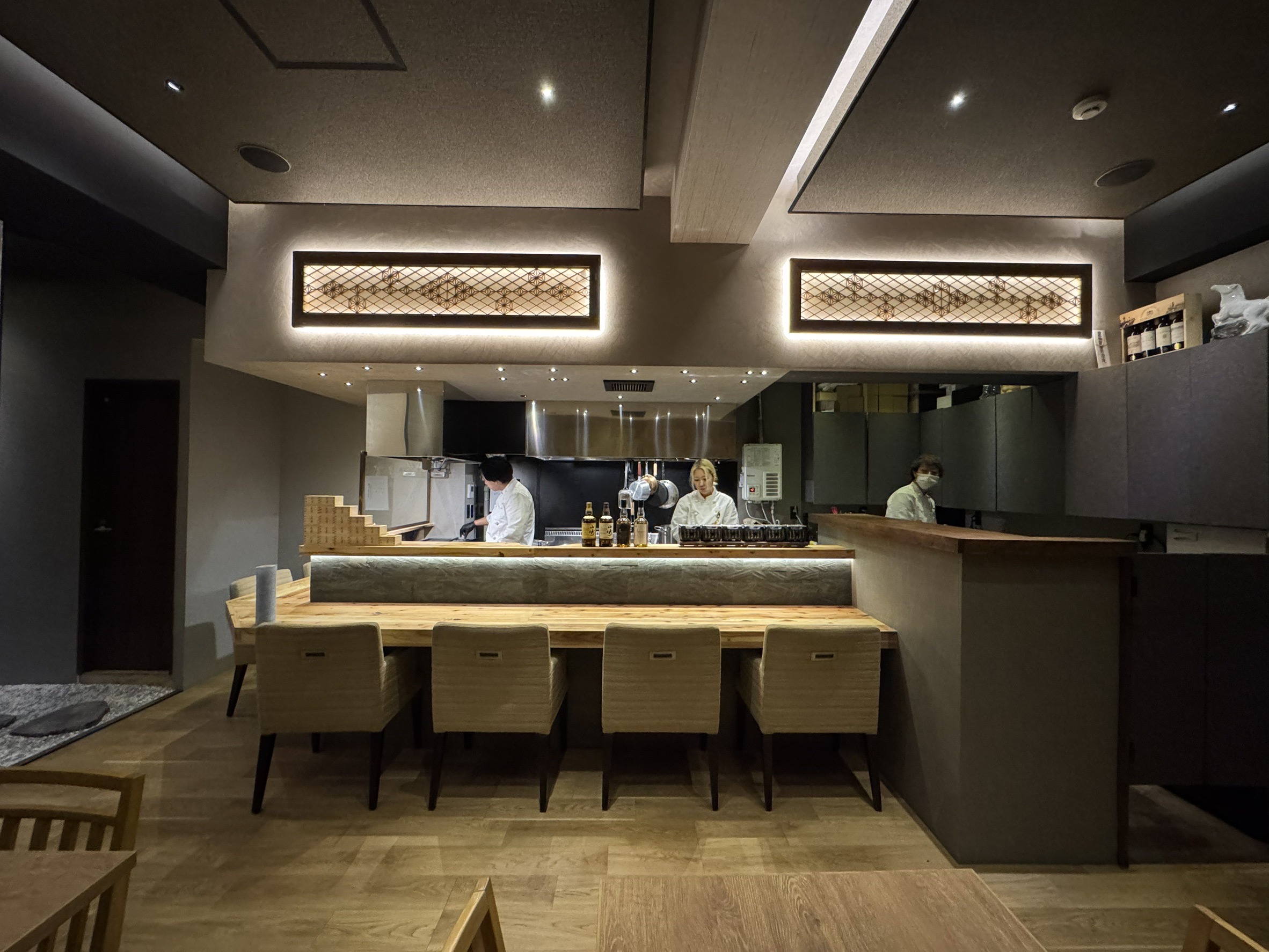 赤坂 海鮮 個室 居酒屋 店内 落ち着いた空間