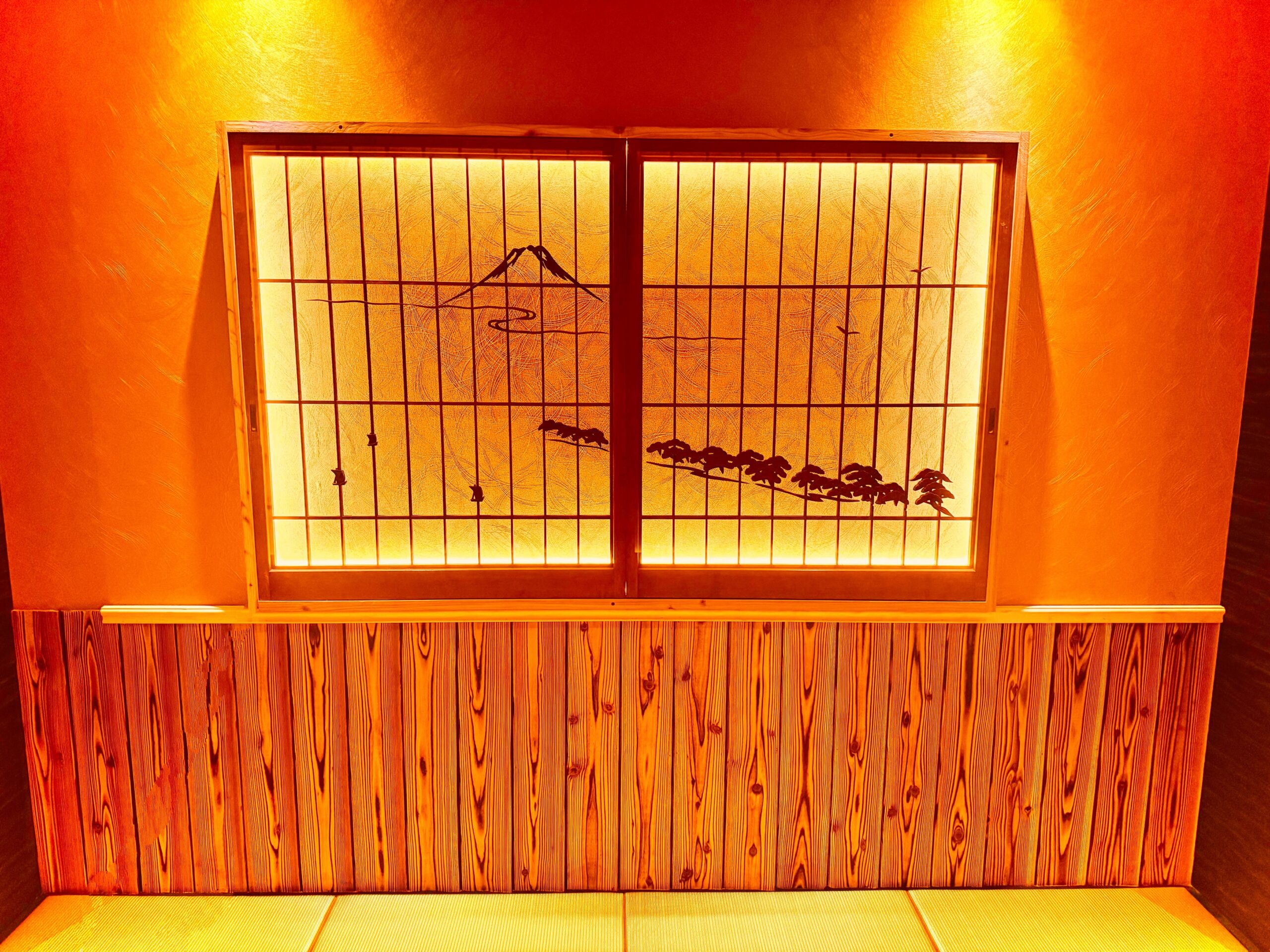 赤坂 彩葉の個室空間