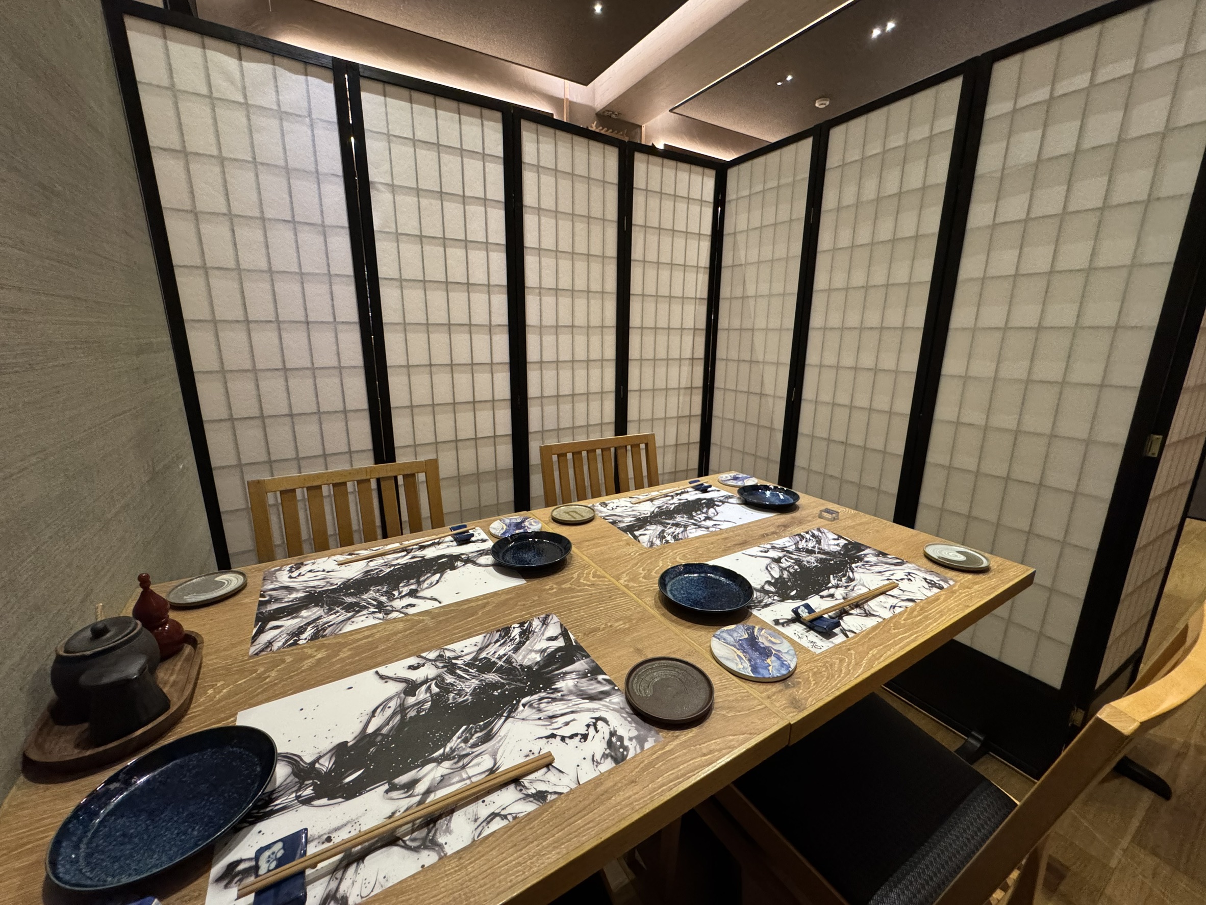 赤坂で接待や会食に利用される完全個室